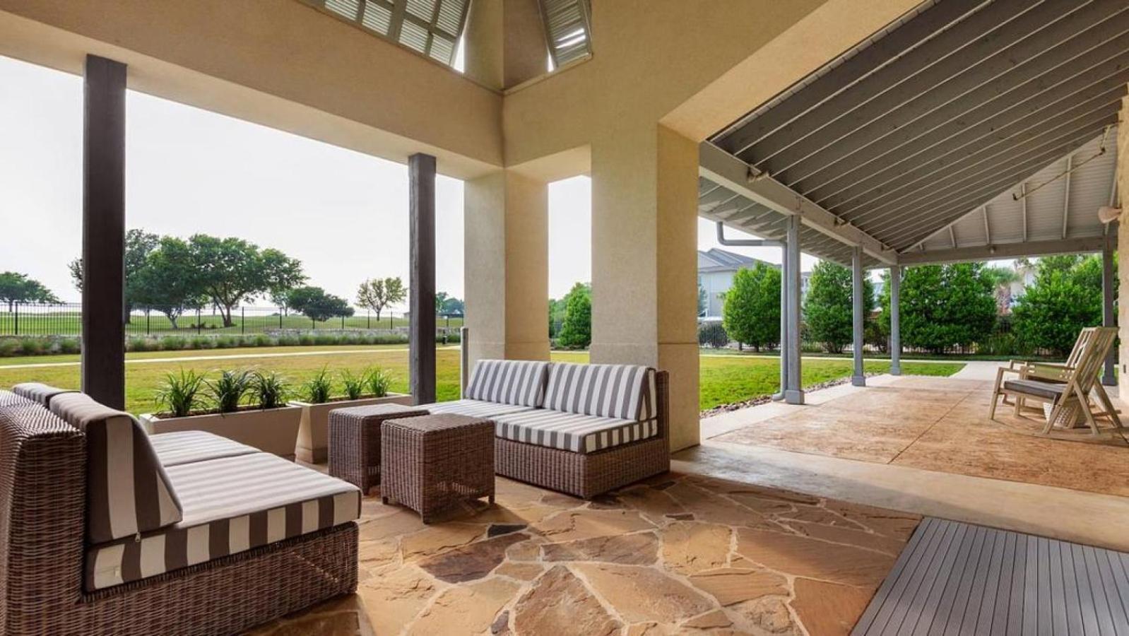 Landing At The Green At Plum Creek - 2 Bedrooms In Kyle Ngoại thất bức ảnh